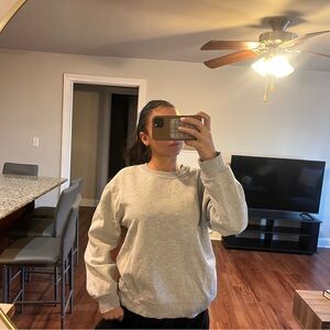 Zara Grey crewneck sweatshirt #loungewear.